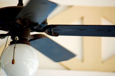 https://handy-loaf.flywheelsites.com/wp-content/uploads/2019/05/ceiling-fan.jpeg